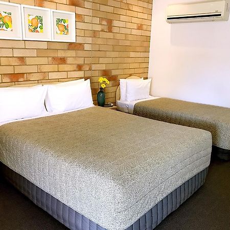 Starlight Motor Inn Рома Екстер'єр фото